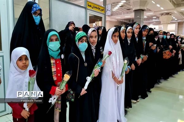 استقبال پرشور مردم  اهواز از خادمین حرم رضوی