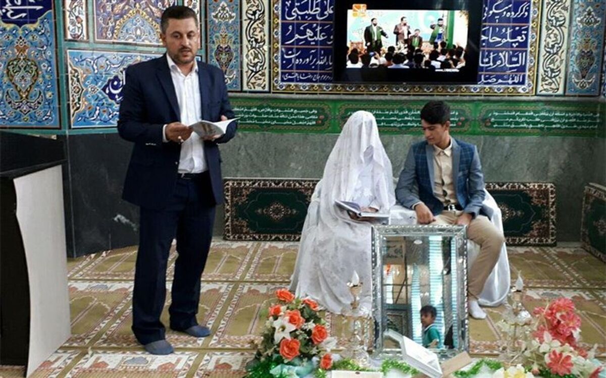 برگزاری مراسم عقد در مسجد و جایگزین کردن فرهنگ ازداوج ساده بجای ازدواج‌های پرهزینه