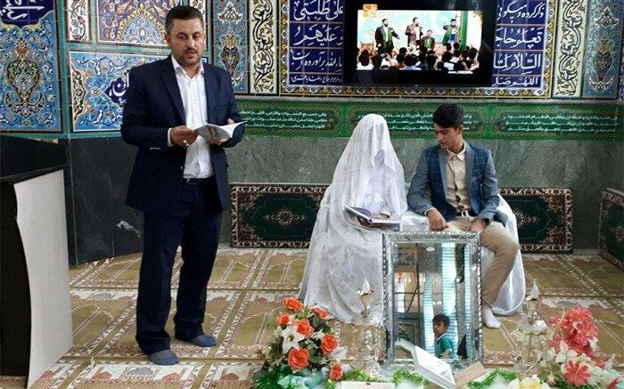 برگزاری مراسم عقد در مسجد و جایگزین کردن فرهنگ ازداوج ساده بجای ازدواج‌های پرهزینه