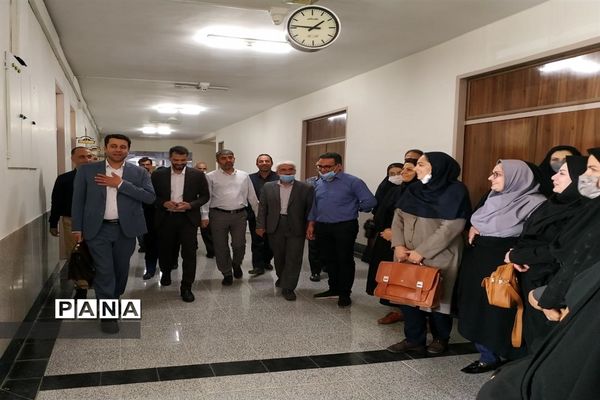 آیین تکریم و معارفه مدیر آموزش و پرورش شاهین‌شهر