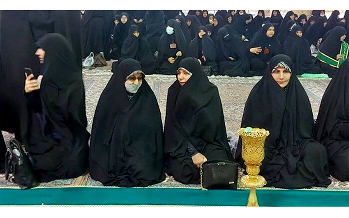 حضور مشاور وزیر آموزش و پرورش در آیین خطبه‌خوانی حرم حضرت معصومه(س)