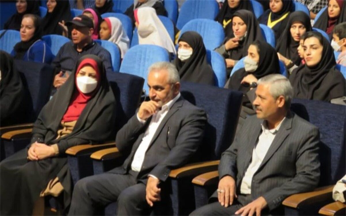 مدیران مدارس، عامل پیشرفت مدرسه و تعلیم و تربیت دانش‌آموزان هستند
