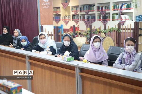 تجلیل از دختران کتابخوان، مبتکر و مولف در مازندران