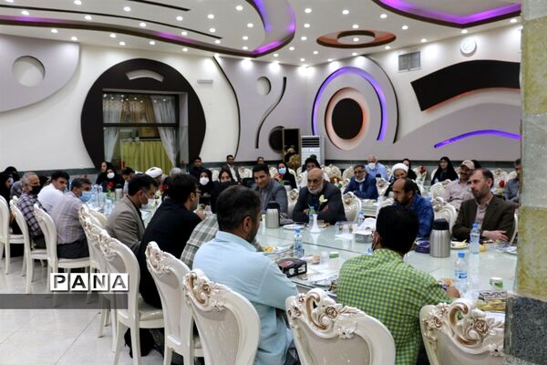 جلسه پرسش و پاسخ روسای مراکز نیکوکاری کمیته امداد منطقه 3 اصفهان