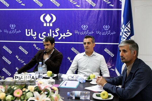 نشست نمایندگان اداره‌کل عشایر و سازمان دانش‌آموزی با موضوع برگزاری اردوی سراسری دانش‌آموزان عشایر در مشهد