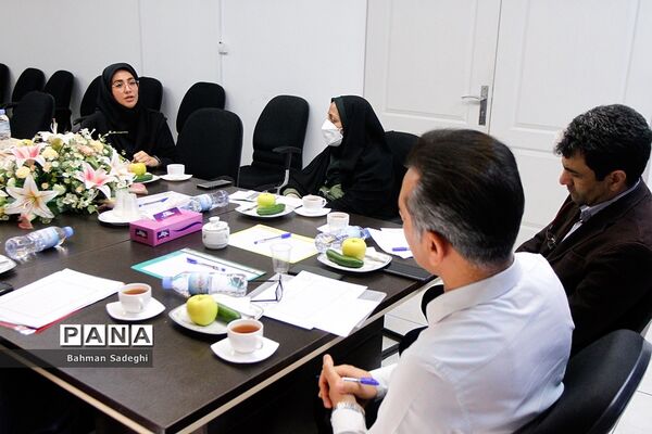 نشست نمایندگان اداره‌کل عشایر و سازمان دانش‌آموزی با موضوع برگزاری اردوی سراسری دانش‌آموزان عشایر در مشهد