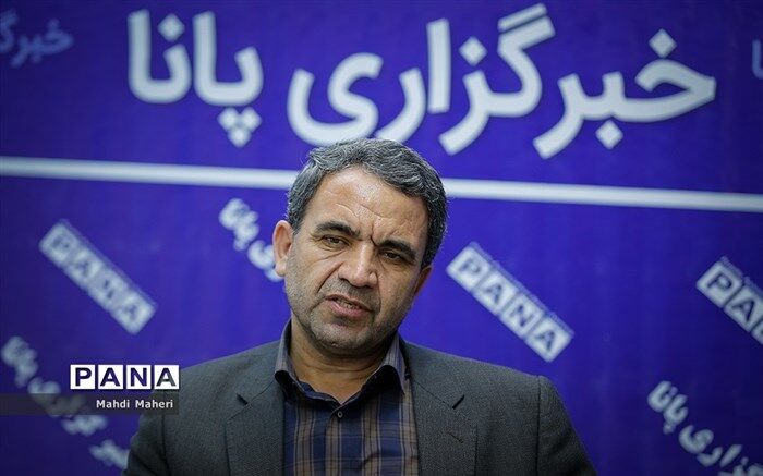 مدارس کانکسی و فرسوده مناطق آزاد تجاری جمع‌آوری می‌شود
