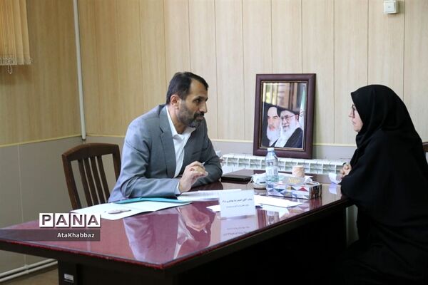 میزی برای خدمت