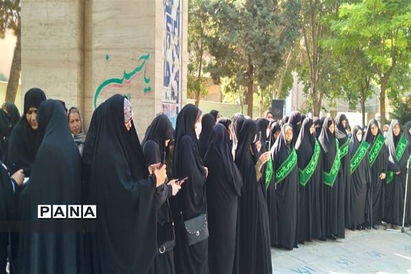 مراسم استقبال از کاروان خادمان  پرچم حرم امام رضا(ع) درشهرستان نظرآباد