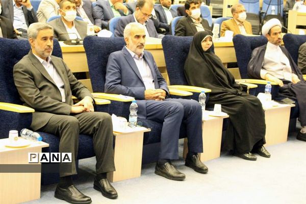 حضور وزیر آموزش و پرورش در نشست شورای اداری استان همدان