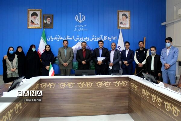 دیدار اعضای سازمان دانش‌آموزی استان با مدیرکل آموزش و پرورش مازندران