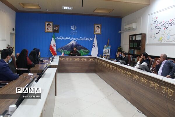 دیدار اعضای سازمان دانش‌آموزی استان با مدیرکل آموزش و پرورش مازندران