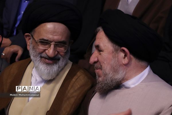 دیدار رئیس جمهوری با اقشار مختلف مردم در تبریز