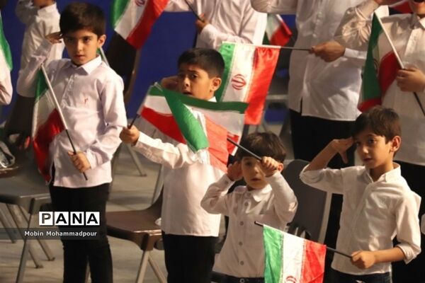 دیدار رئیس جمهوری با اقشار مختلف مردم در تبریز