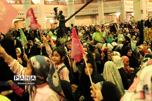 مراسم جشن دختران ایران قوی در قم-2