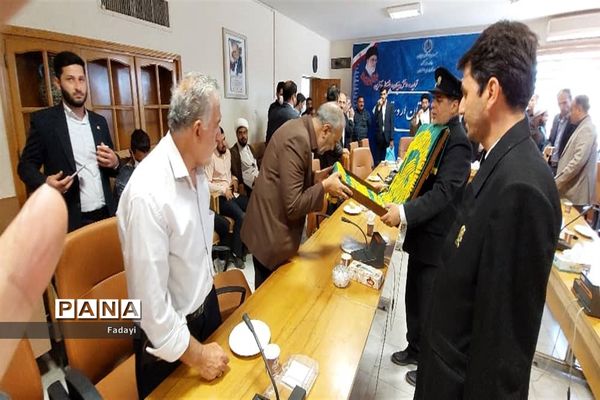 برگزاری مراسم استقبال از خادمان آستان قدس رضوی همزمان با دهه کرامت در اردستان