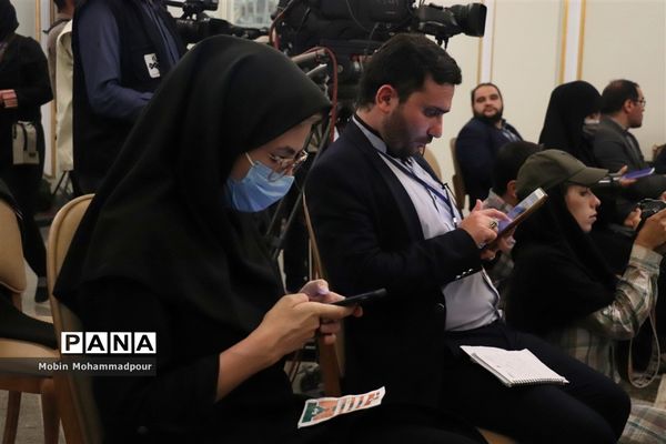 نشست خبری رئیس جمهوری با اصحاب رسانه آذربایجان شرقی