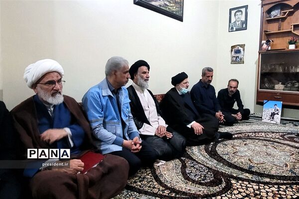حضور رئیس‌جمهوری در محل حادثه متروپل آبادان و دیدار با خانواده جانباختگان