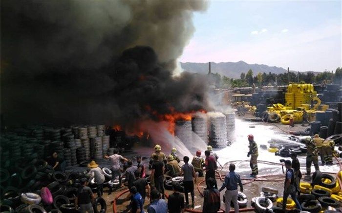 جزئیات حریق در انبار لاستیک در جنوب تهران