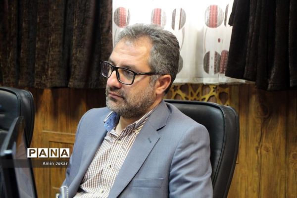 جلسه هم‌اندیشی سازمان سیما، منظر و فضای سبز شهری شهرداری شیراز و سازمان دانش آموزی استان فارس