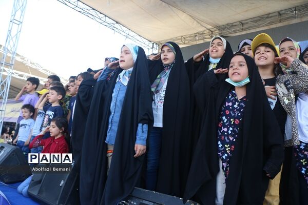 حضور کاروان های زیارتی استان قم در مراسم سالگرد ارتحال امام خمینی(ره)-1