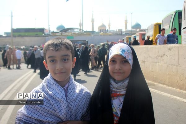 عرض ارادت مردم قم در مراسم سالگرد ارتحال حضرت امام(ره)-2