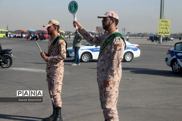 عرض ارادت مردم قم در مراسم سالگرد ارتحال حضرت امام(ره)-2