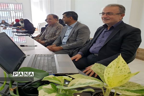 کلاس آموزشی گل و گیاه در شهرستان محمودآباد