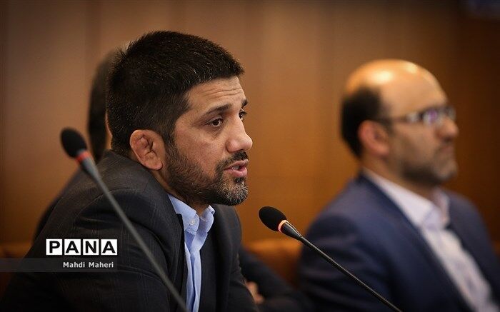 دبیر: سالن‌های دخانیات میلیاردها تومان ارزش دارد