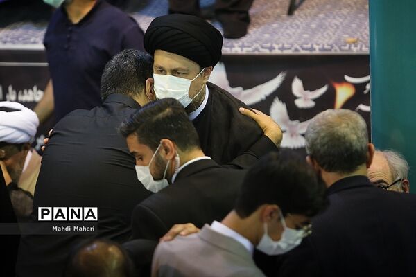مراسم وداع با پیکر سید محمود دعایی در حسینیه جماران