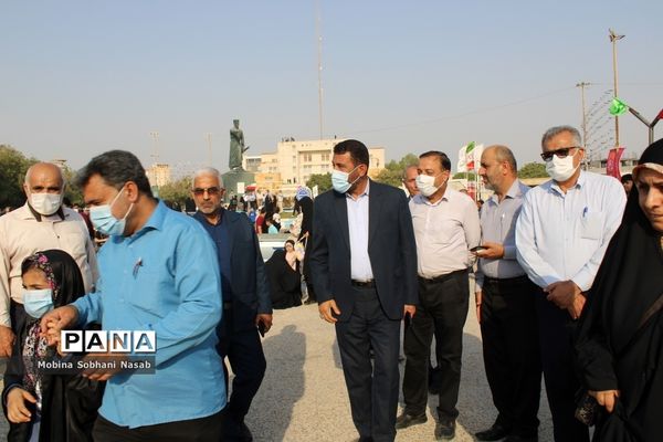 اجرای سرود سلام فرمانده در میدان رئیسعلی دلواری بوشهر-2