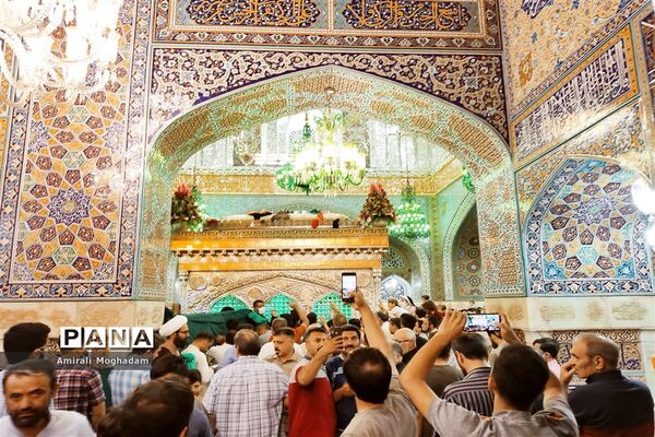 حریم مطهر رضوی در دهه کرامت