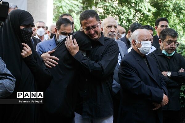 مراسم تشییع پیکر حجت‌الاسلام سید‌محمود دعایی