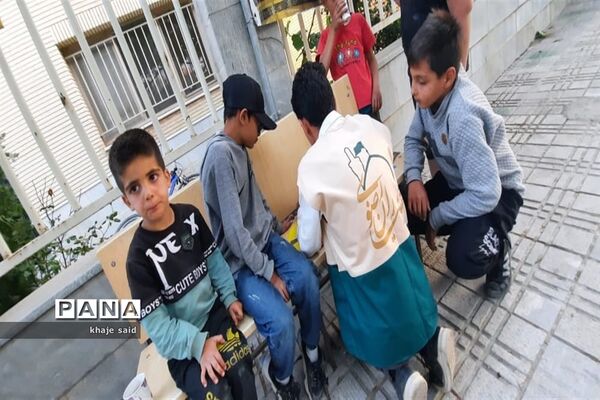 برپایی ایستگاه‌های صلواتی به مناسبت دهه کرامت در فریدونشهر