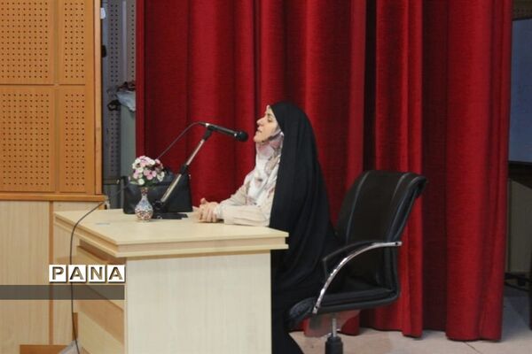 همایش جشن دختران کریمه در قم