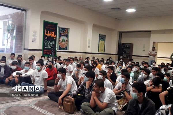 جشن تکلیف دانش آموزان پایه هشتم در شهرستان قدس