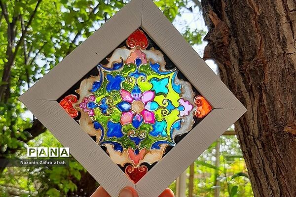 آثار هنری و تولیدی معلم درس هنر در رودهن