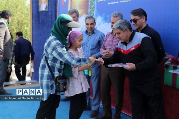 برگزاری همایش بزرگ پیاده‌روی خانوادگی در بوستان کوهسنگی مشهد