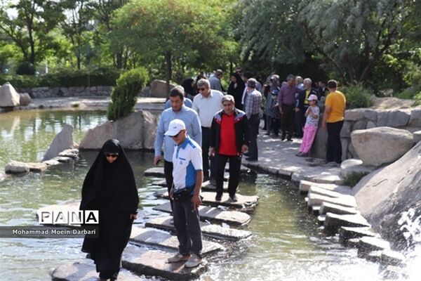 برگزاری همایش بزرگ پیاده‌روی خانوادگی در بوستان کوهسنگی مشهد