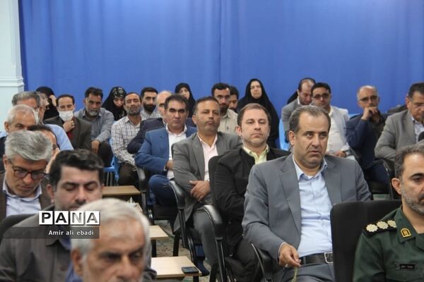 دیدار سرپرست و کارکنان جهاد کشاورزی با نماینده ولی فقیه
