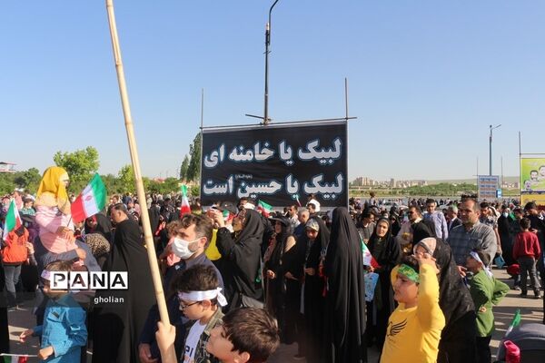 اجتماع عظیم سلام فرمانده با حضور دهه نودی‌ها در اردبیل