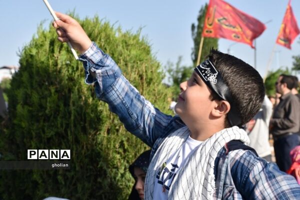 اجتماع عظیم سلام فرمانده با حضور دهه نودی‌ها در اردبیل
