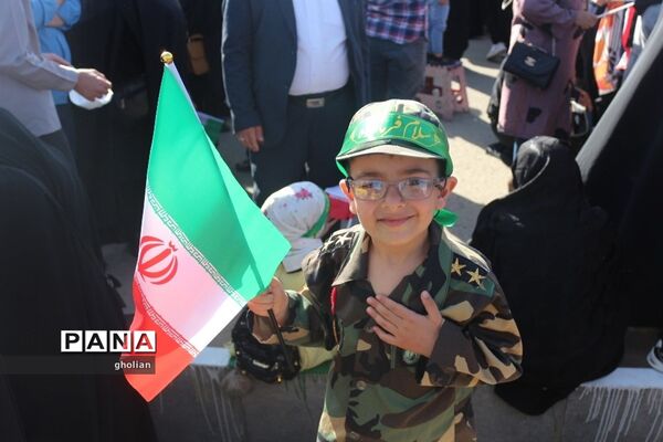 اجتماع عظیم سلام فرمانده با حضور دهه نودی‌ها در اردبیل