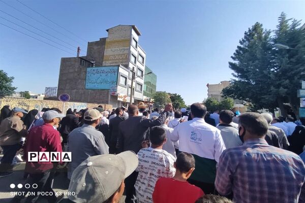 مراسم استقبال از کاروان زیر سایه خورشید