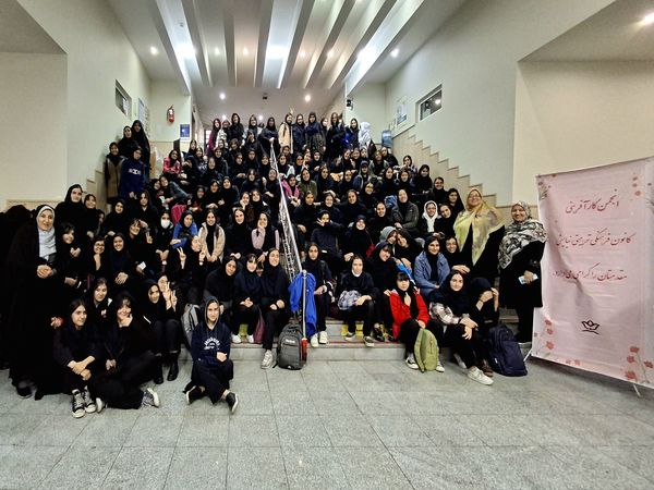 کارگاه مهارت آموزی کانون فرهنگی‌تربیتی نیایش به مناسبت روز دانش‌آموز