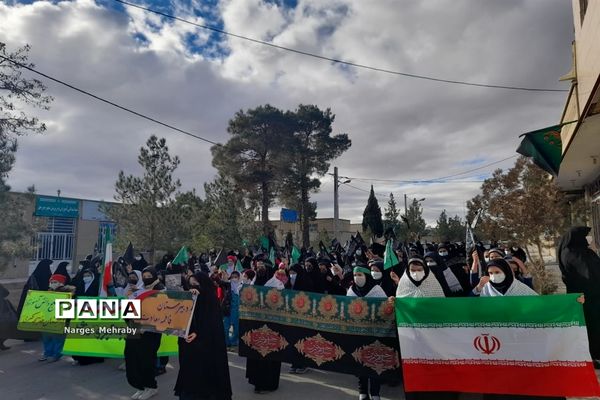 اجتماع بزرگ دانش‌‌آموزی فاطمیون در سورمق شهرستان آباده