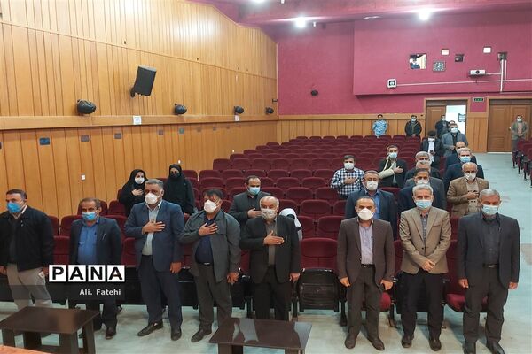 مراسم توزیع۵۰۰۰ بسته کمک آموزشی  در حوزه جغرافیایی