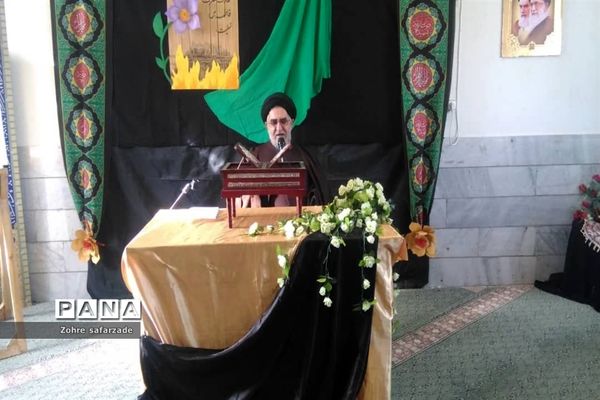مراسم آیین گرامیداشت سالروز ورود رهبر معظم انقلاب در دبستان شاهد ابرکوه