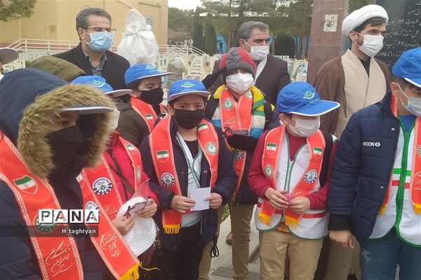 مراسم بزرگداشت دهه بصیرت در گلستان شهدای اصفهان