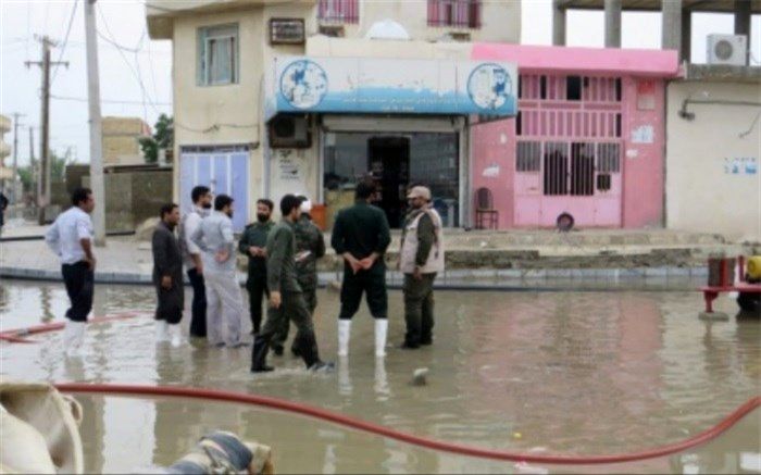 امدادرسانی نیروی دریایی سپاه به هموطنان مناطق سیل‌زده چابهار و کنارک